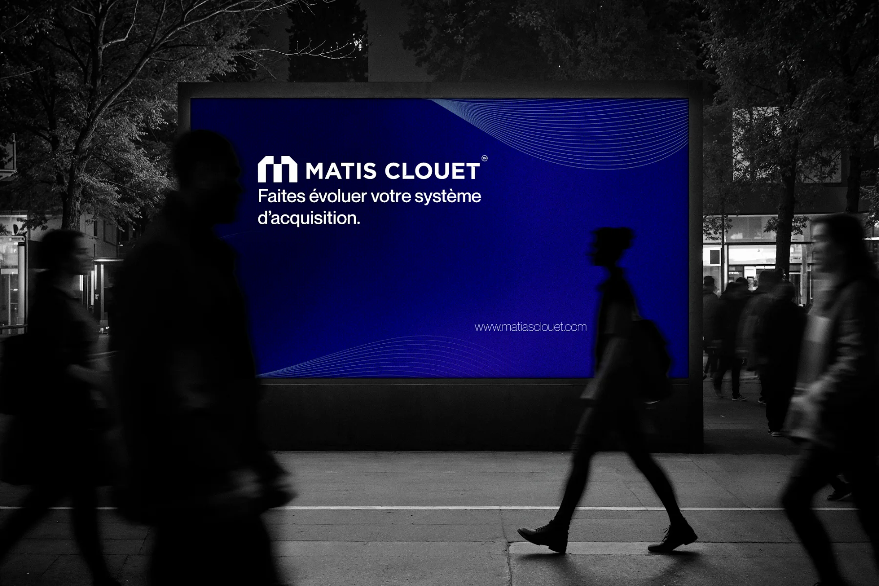 Un écran publicitaire Matis Clouet dans la rue