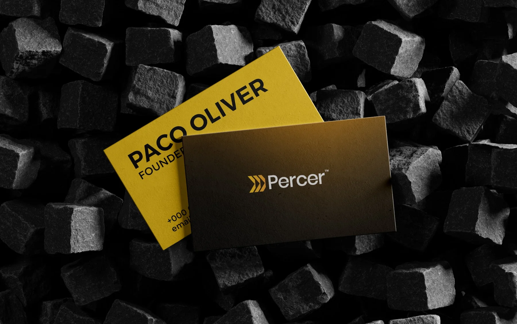 La carte de visite de Paco Oliver, fondateur